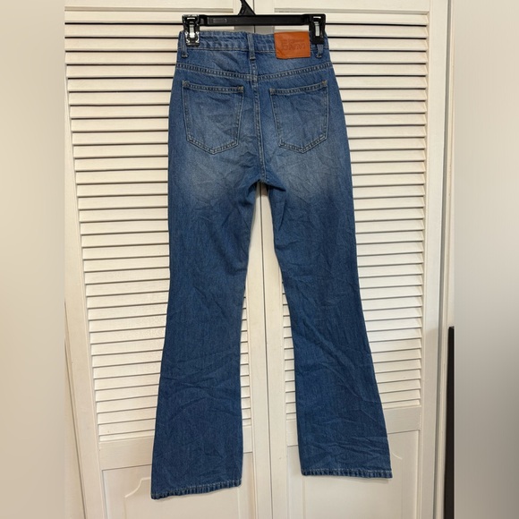 PRINCESS POLLY flared medium wash jeans - Picture 7 of 8